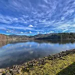 Avec Entree Independante Sur Un Domaine De 9ha Avec Vue アパート *