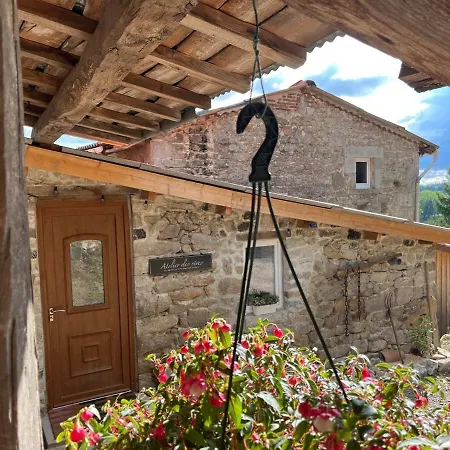 Avec Entree Independante Sur Un Domaine De 9ha Avec Vue Apartament Vollore-Ville